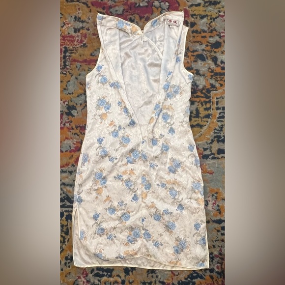 Eastern Collection Tradition Asian Silk Blend Dress - Picture 10 of 16